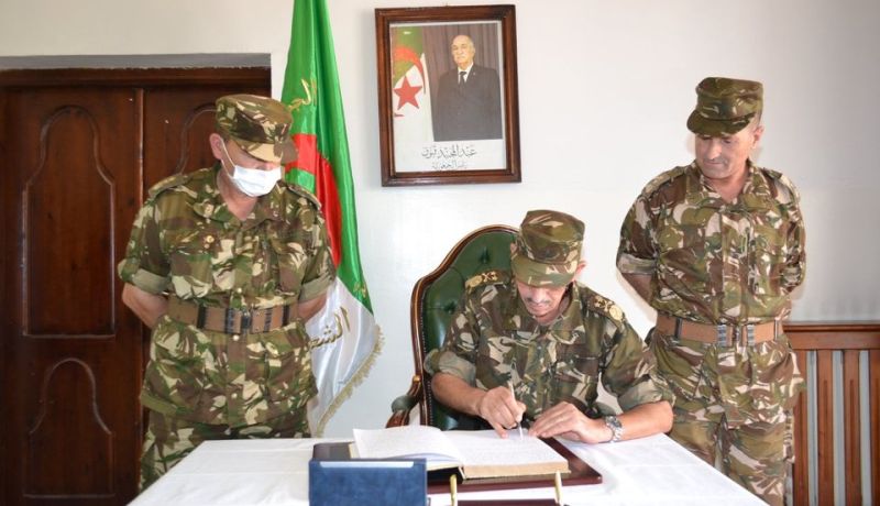 بالصور.. اللواء حاج لعروسي جمال يشرف على تنصيب قائد القطاع العسكري بتلمسان