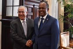 بالصور.. لعمامرة يُستقبل من طرف رئيس مدغشقر بالنيابة ريفو راكوتوفاو