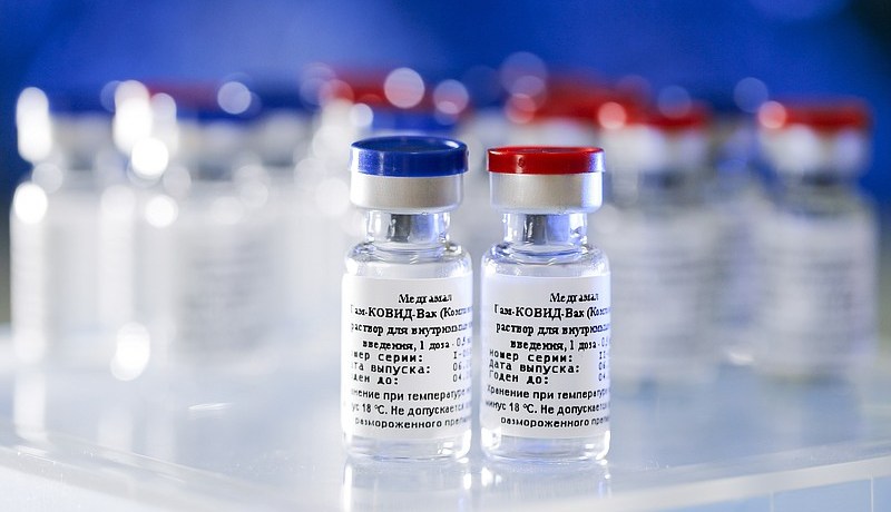 عمدة موسكو.. الصحافيون من بين أوائل متلقي لقاح “كورونا” الروسي