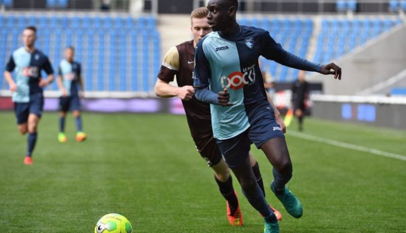 وفاة لاعب لوهافر يؤجل مواجهة فرحات أمام ريمس !