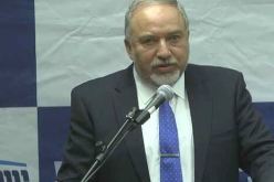 وزير دفاع الكيان الصهيوني يعلن استقالته