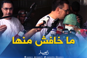 والي البليدة بالنيابة يرد على الوالي المقال.. ويقبّل رأس مصابة بداء الكوليرا