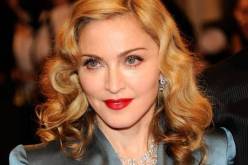 مادونا تلجأ للحجامة للتعافي من آثار العملية الجراحية