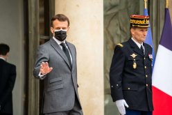 بعد خطاب ماكرون ..أكثر من 900 ألف شخص حجزوا للتطعيم ضد كورونا