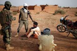 مقتل 14 إرهابيا لدى محاولتهم الهروب في مالي