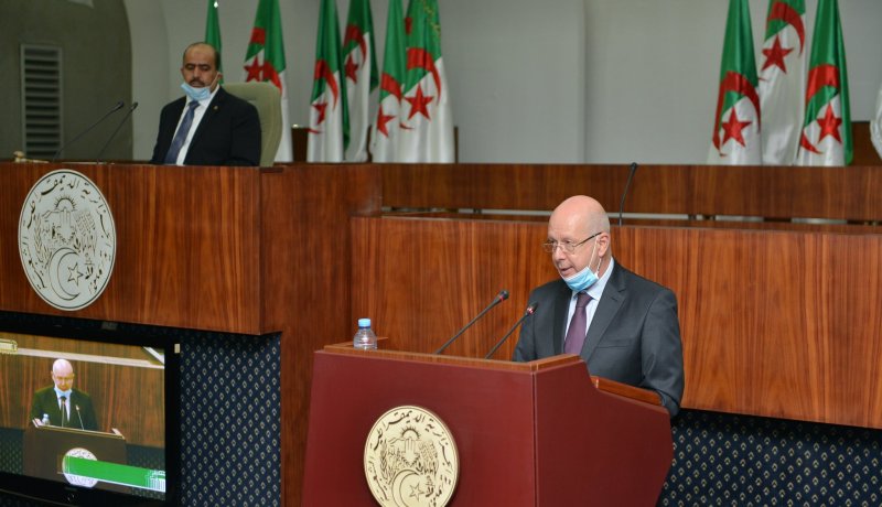 راوية يعرض مشروع قانون تسوية الميزانية لسنة 2017 أمام النواب