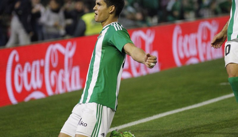 الإسبان يشيدون بماندي !