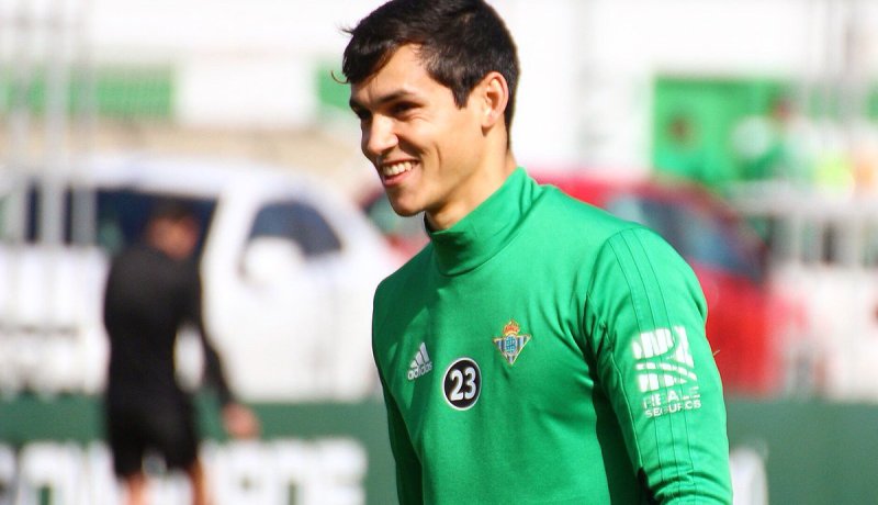 بيتيس يشترط 30 مليون أورو للتخلي عن ماندي