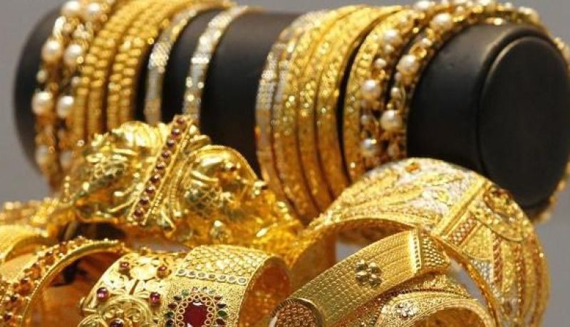 سلبوا مجوهرات امرأة وأوهموها بالزواج.. 5 سنوات حبس لمشعوذين