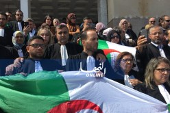 بالصور والفيديو.. أصحاب الجبة السوداء يخرجون في مسيرات سلمية