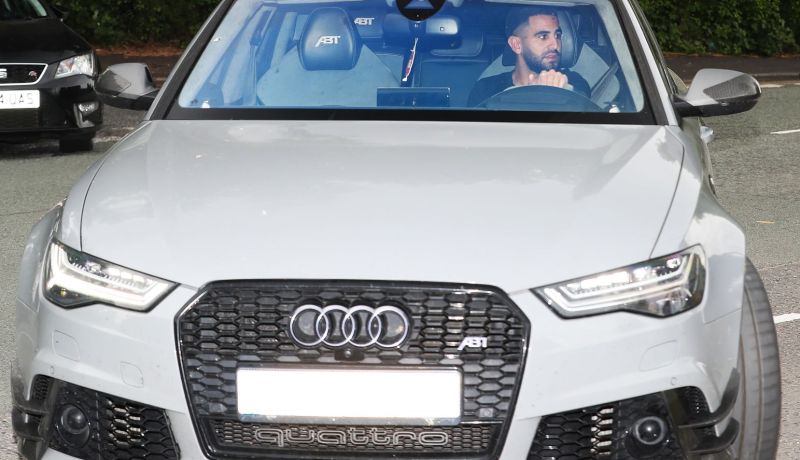 محرز يجتاز فحوصات فيروس “كورونا”