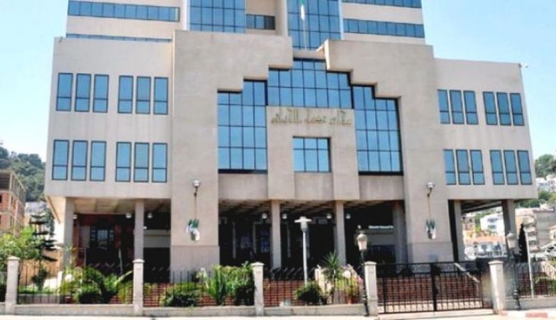 تأجيل قضية قتل حارس بنك التنمية المحلية على يد عصابة يترأسها دركي سابق