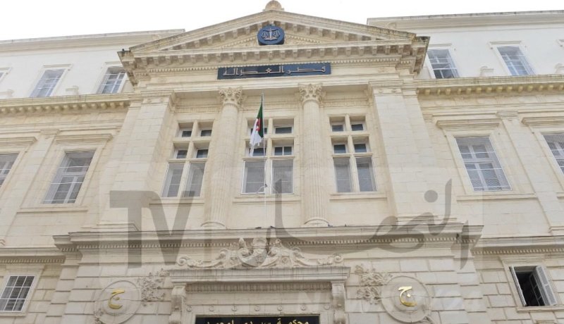 طبيب مختص مهدد بالسجن بسبب تسليمه لشهادات طبية لمريض على سبيل المحاباة