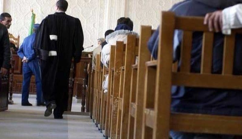 الحبس النافذ لأفراد عصابة كانت تسطو على المنازل في معسكر