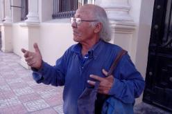 جثمان النحات محمد دماغ يواري الثرى بمقبرة  بوزوران في باتنة