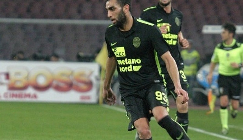 ميلان يُقصي هيلاس فيرونا بحضور محمد فارس