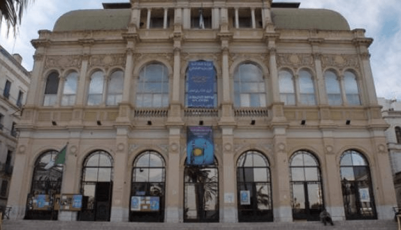 عرض مسرحية “الواد الغربي” بالمسرح الوطني محي الدين بشطرزي