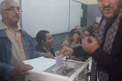 الفنان مراد خان يدلي بصوته في الإنتخابات المحلية