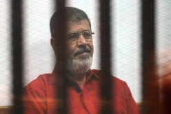 تأجيل محاكمة مرسي في قضية “اقتحام الحدود الشرقية”