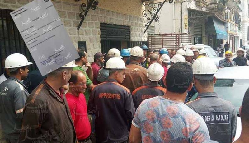 بالوثائق.. إدارة “مركب الحجار” تنصف العمال وتنهي مهام رؤوس البيروقراطية