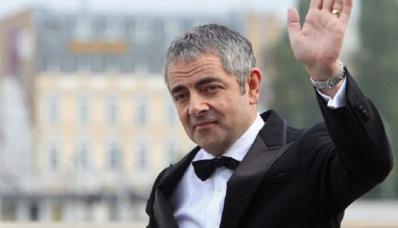 “مستر بين” ينتظر مولوده الثالث بعد تخطيه الـ 60