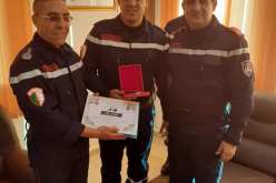 مدير الحماية المدنية لمستغانم يكرم الأعوان الذين قاموا بتوليد امرأة