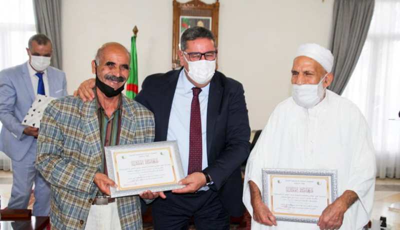 والي مستغانم يكرم الأسرة الإعلامية بمناسبة اليوم الوطني للصحافة