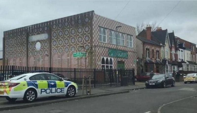 5 مساجد تتعرض للتخريب وسط بريطانيا
