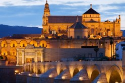 حاكم الشارقة يطالب بإرجاع مسجد قرطبة الممنوح للكنيسة