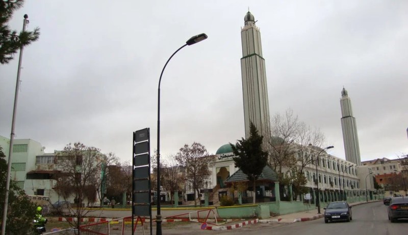 «المهدي المنتظر» يحرق ابنه الرضيع ثم يتوجه إلى المسجد للصلاة في سطيف!