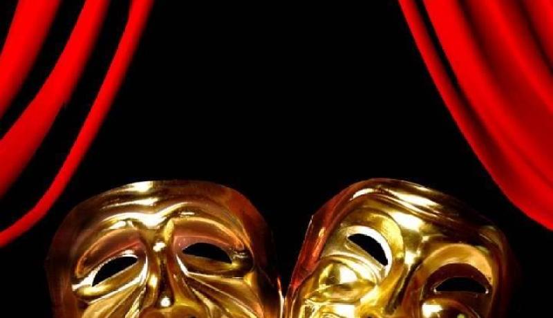 مسرحية “الكوكب العملاق”.. كائن فضائي يخترق بسكرة ويغزو العاصمة بعد 86 ساعة