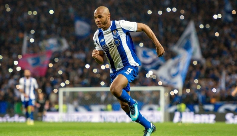 بالفيديو.. براهيمي يُقدم تمريرة حاسمة سحرية مع بورتو