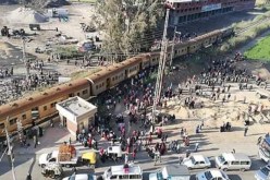 عشرات الإصابات إثر خروج قطار عن مساره في مصر