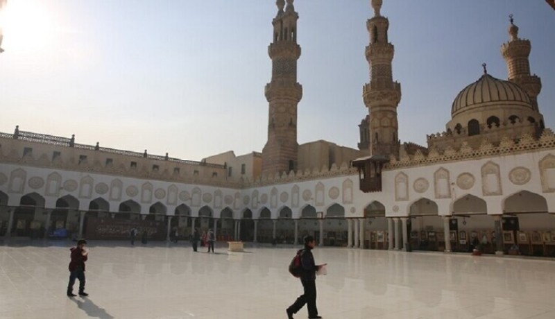 مصر تُعد خطة لإعادة فتح المساجد