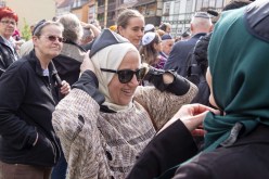 مسلمو ألمانيا  يتضامنون مع اليهود ضد “معاداة السامية” بارتداء “القلنسوة”