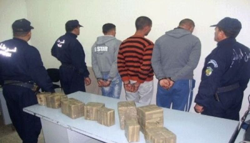 توقيف 3 مروجي مخدرات في معسكر