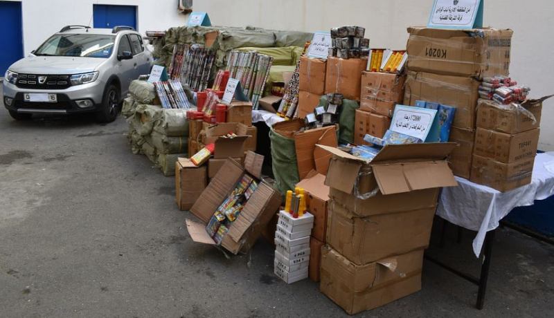 بالصور.. حجز أكثر من 200 ألف وحدة من المفرقعات في العاصمة