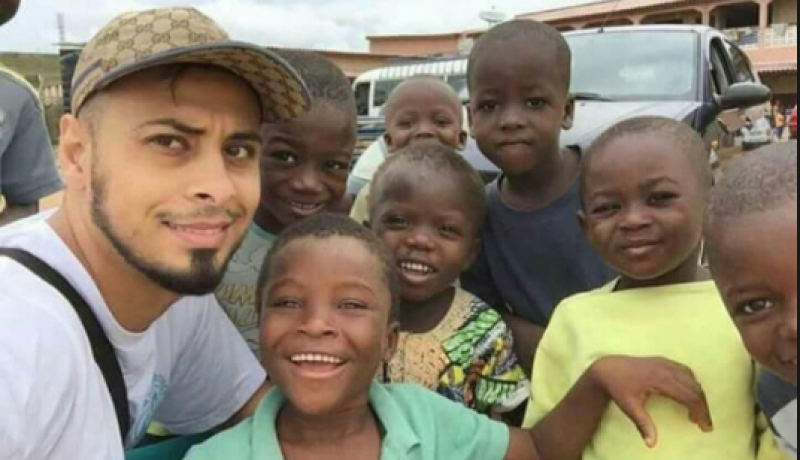 ملياردير أسترالي يتبرع بكامل ثروته قبل وفاته لفقراء المسلمين في إفريقيا