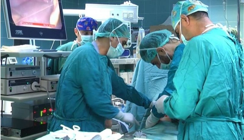 تيسمسيلت: إجراء 150 عملية جراحية في إطار التوأمة بين المؤسسات الاستشفائية