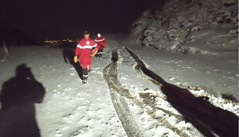 البويرة.. إنقاذ شخصين عالقين في بحيرة تيكجدة