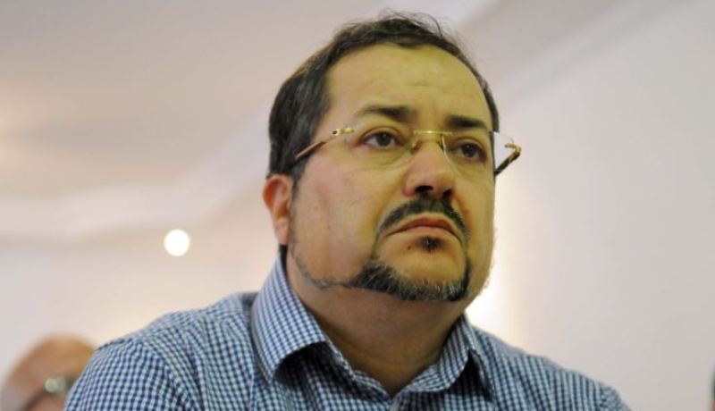 مناصرة لأويحيى: “إهتم بشؤونك الداخلية فقط”!