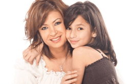 نجاة الفنانة المصرية منال سلامة وإبنتها من موت محقق!