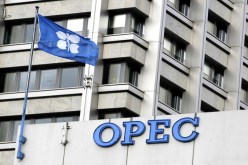 وزراء طاقة الدول المنتجة للنفط يخفضون الانتاج بـ10ملايين برميل يوميا