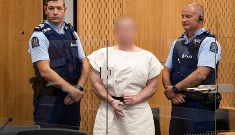 منفذ اعتداء مسجدي نيوزيلندا يمثل أمام القضاء للإستماع للتهم الموجهة إليه