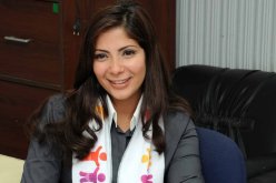 تكريم منى زكي في دورة جميلة بوحيرد بمهرجان أسوان