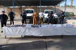 بالفيديو والصور.. توقيف شخصين وحجز 14 كلغ مخدرات وعملات وأحجار أثرية بالمنيعة