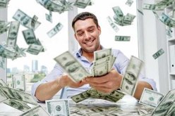 من قال إن المال لا يحقق السعادة فقد كذب؟