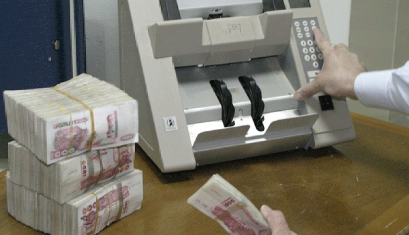 موظفة ببنك عمومي تختلس أموال زبائن وتحتال عليهم في سكيكدة 