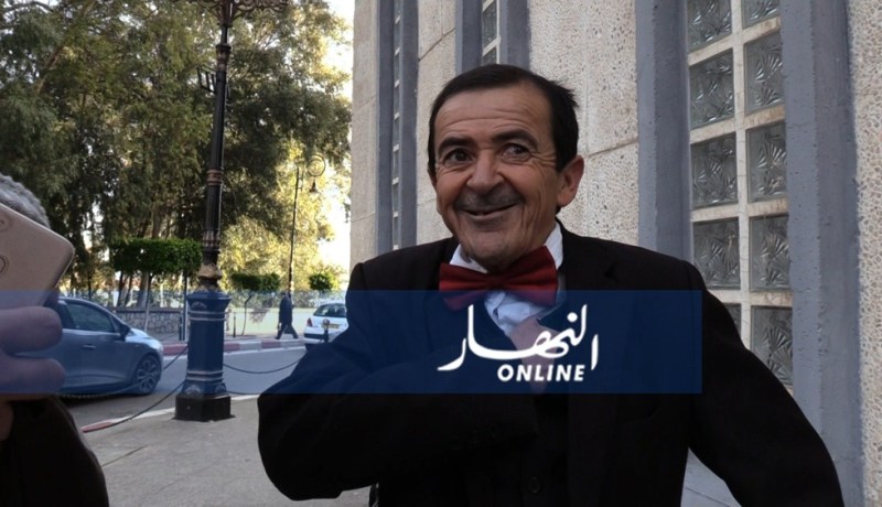 “مول البابيون” يسحب استمارات ملأ التوقيعات للترشح لرئاسيات جويلية 2019