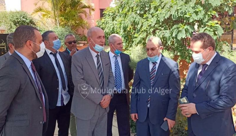 وفد مولودية الجزائر في ضيافة السفير الجزائري بمصر